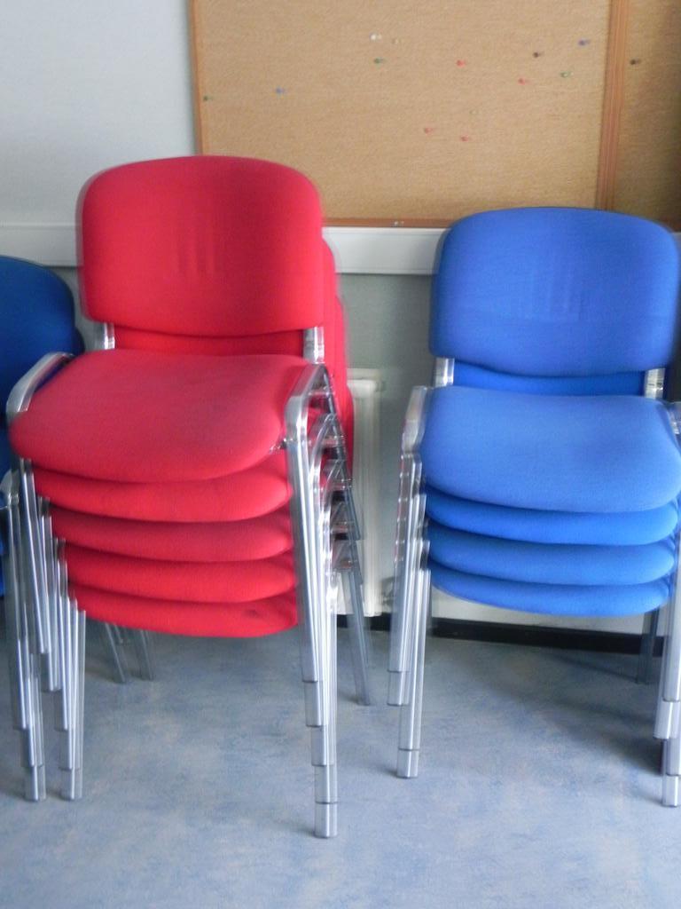 STOELEN blauw/rood, Ophalen