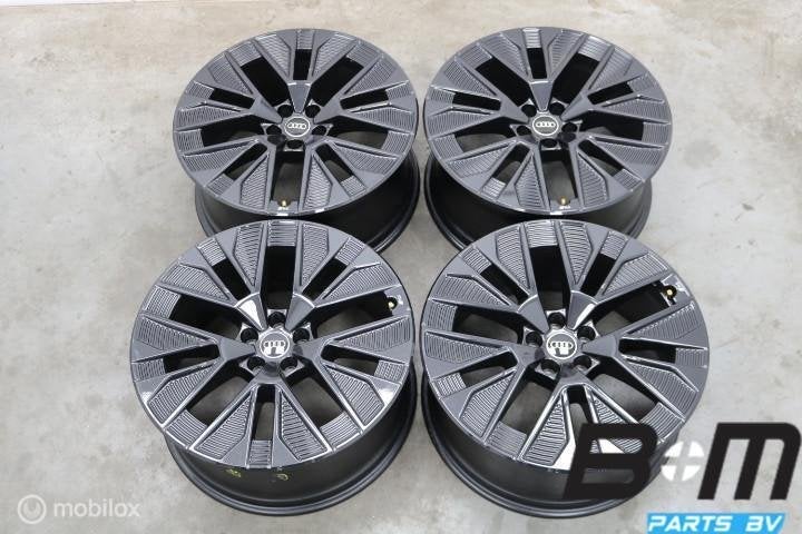NIEUWSTAAT! Org 21 inch RS velgen Audi Q8 E-tron 4KE601025AL, Gebruikt, Velg(en)