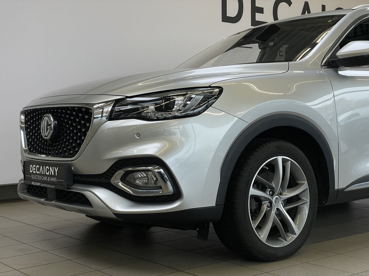 MG EHS 1.5 T-GDI Luxury PHEV *Pano dak*360° Camera, Autos, MG, 0 kg, Euro 6, 0 kg, Noir