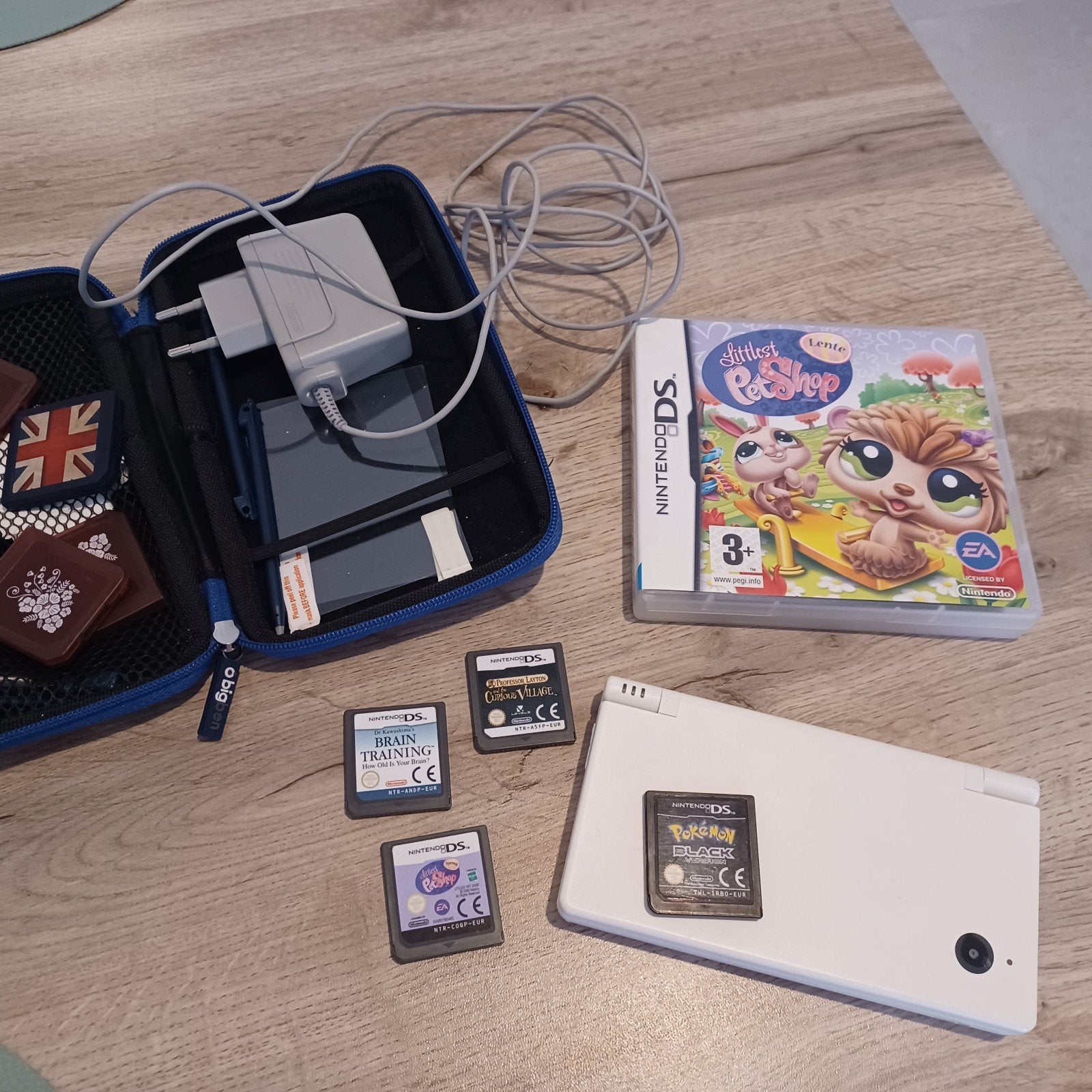 Nintendo dsi / pokemon black en games mooie staat, Games en Spelcomputers, Spelcomputers | Nintendo DS, Ophalen of Verzenden, Dsi