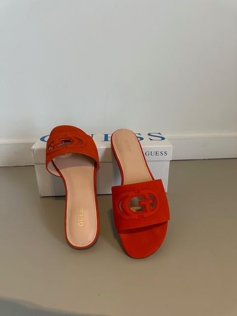 instappers guess dames maat 37, Guess, Comme neuf, Enlèvement, Sabots