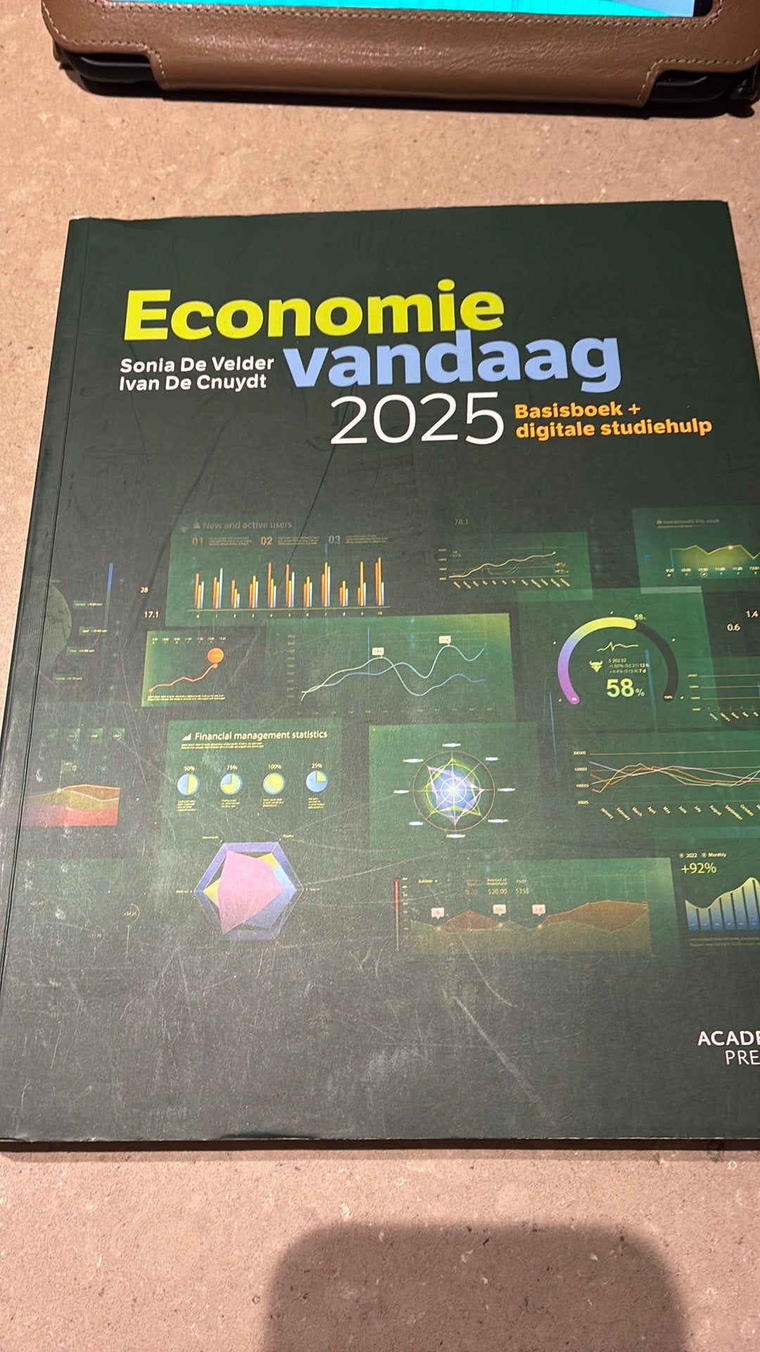 Ivan De Cnuydt - Economie Vandaag 2025, Ophalen of Verzenden, Ivan De Cnuydt; Sonia De Velder