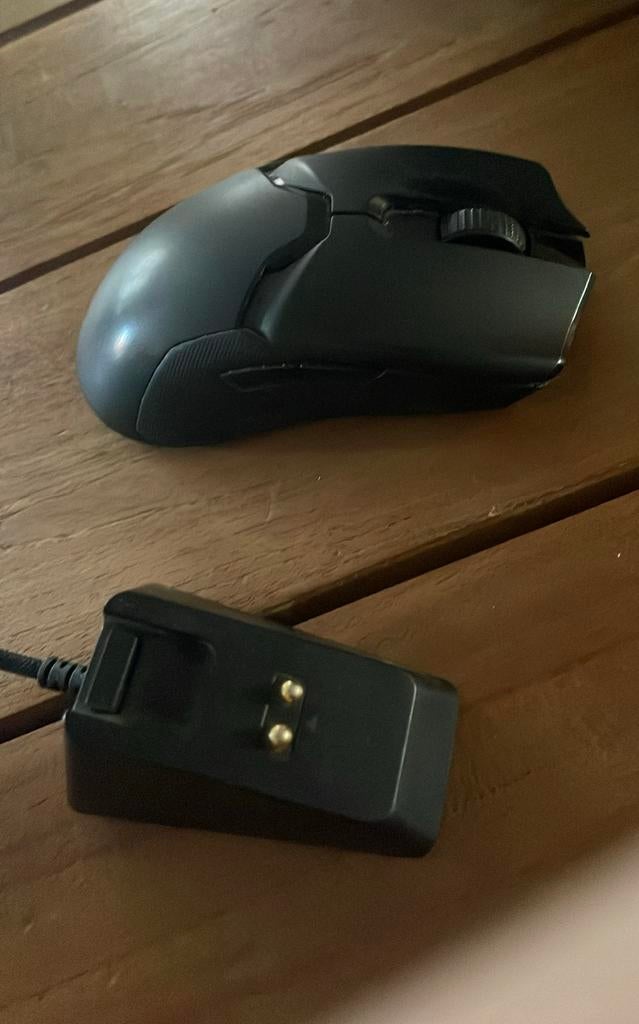 Station de chargement Razer Viper Ultimate +, Souris, Enlèvement ou Envoi, Comme neuf, Droitier
