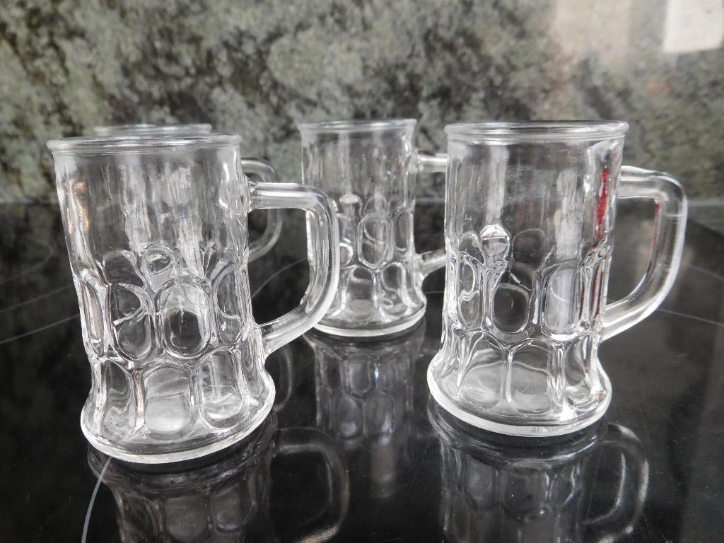 4 kleine spijsverteringsbekers, shooters, Ophalen of Verzenden, Zo goed als nieuw, Borrel- of Shotglas