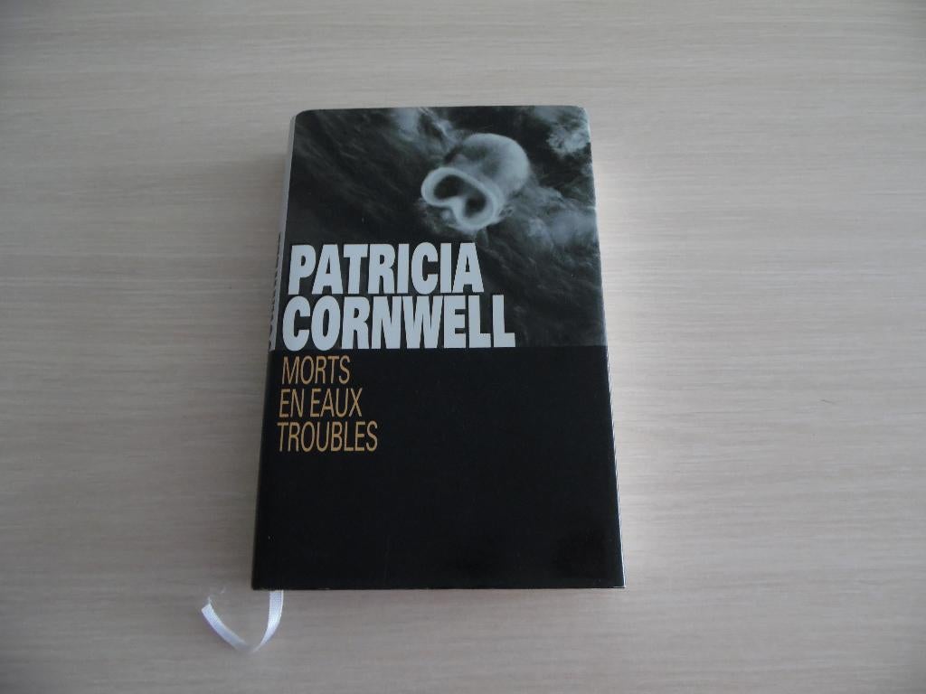 MORTS EN EAUX TROUBLES       PATRICIA CORNWELL, Ophalen of Verzenden, Zo goed als nieuw, Patricia Cornwell