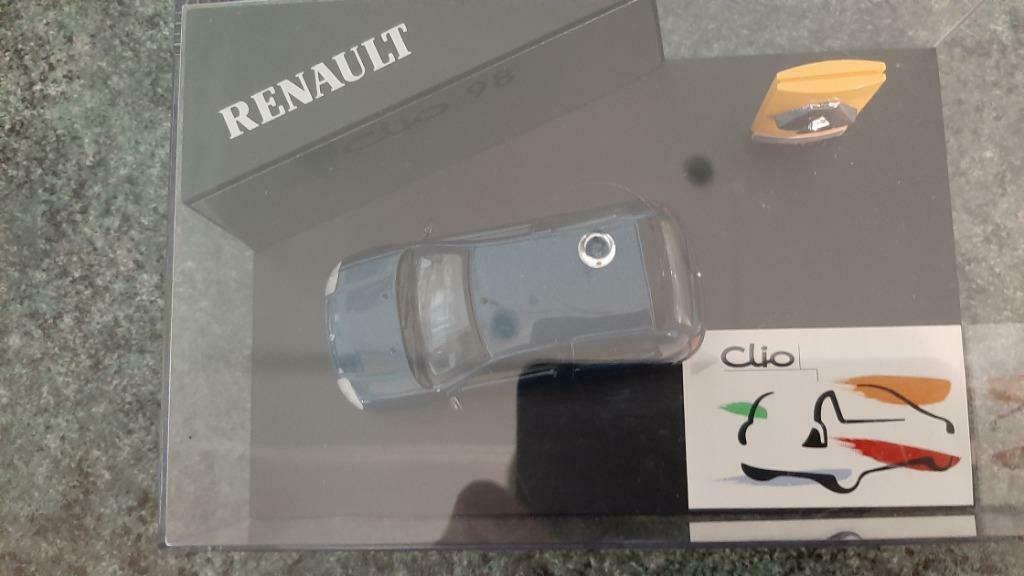 Clio 1998 schaalmodel nieuwe Renault reclame met doos, Verzamelen, Ophalen of Verzenden, Nieuw