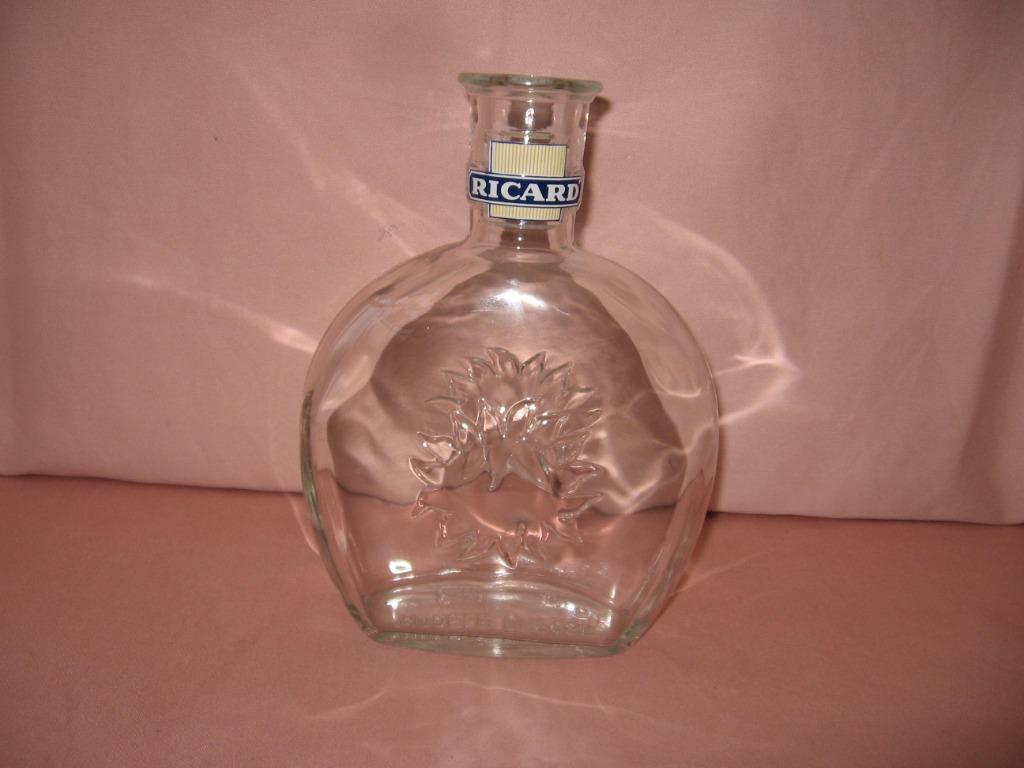 Grande carafe ronde en verre Ricard avec rayures de 1 litre., Enlèvement ou Envoi, Comme neuf, Ustensile