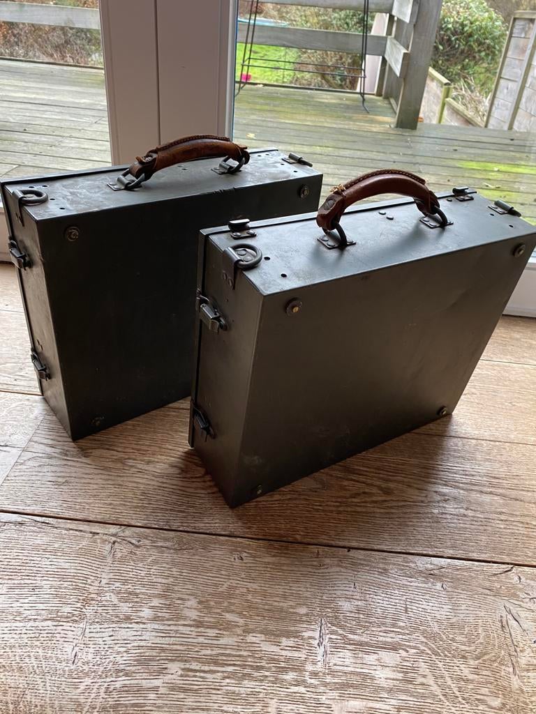 2 vintage metalen koffers, Ophalen of Verzenden