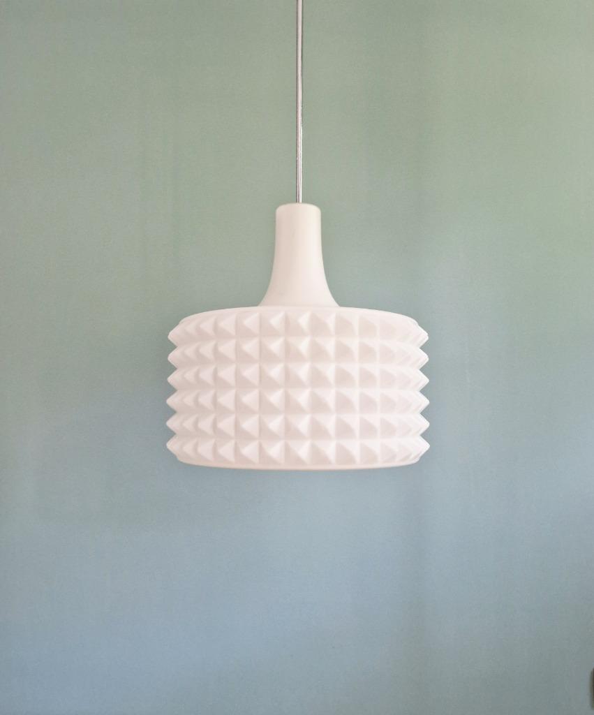 Grande suspension en opaline blanche, Ivan Jakes, 1960, Enlèvement ou Envoi
