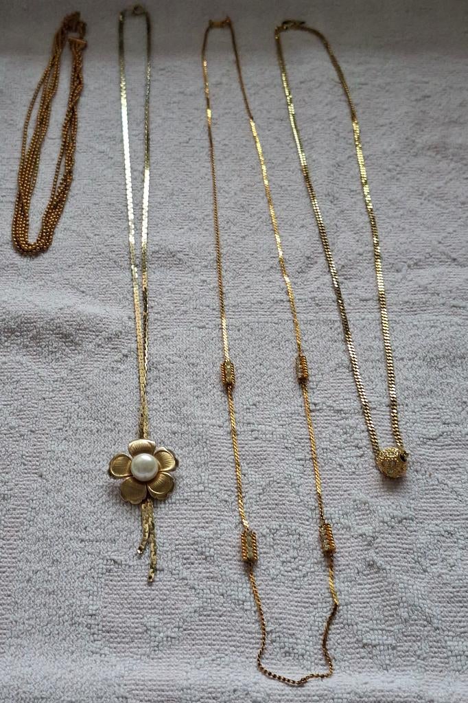 Vintage vergulde halskettingen, Bijoux, Sacs & Beauté, Colliers, Enlèvement ou Envoi, Autres couleurs, Avec pendentif, Utilisé