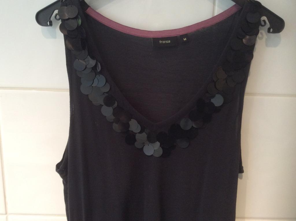 Tenues pour les fêtes : au choix !, Enlèvement ou Envoi, Porté