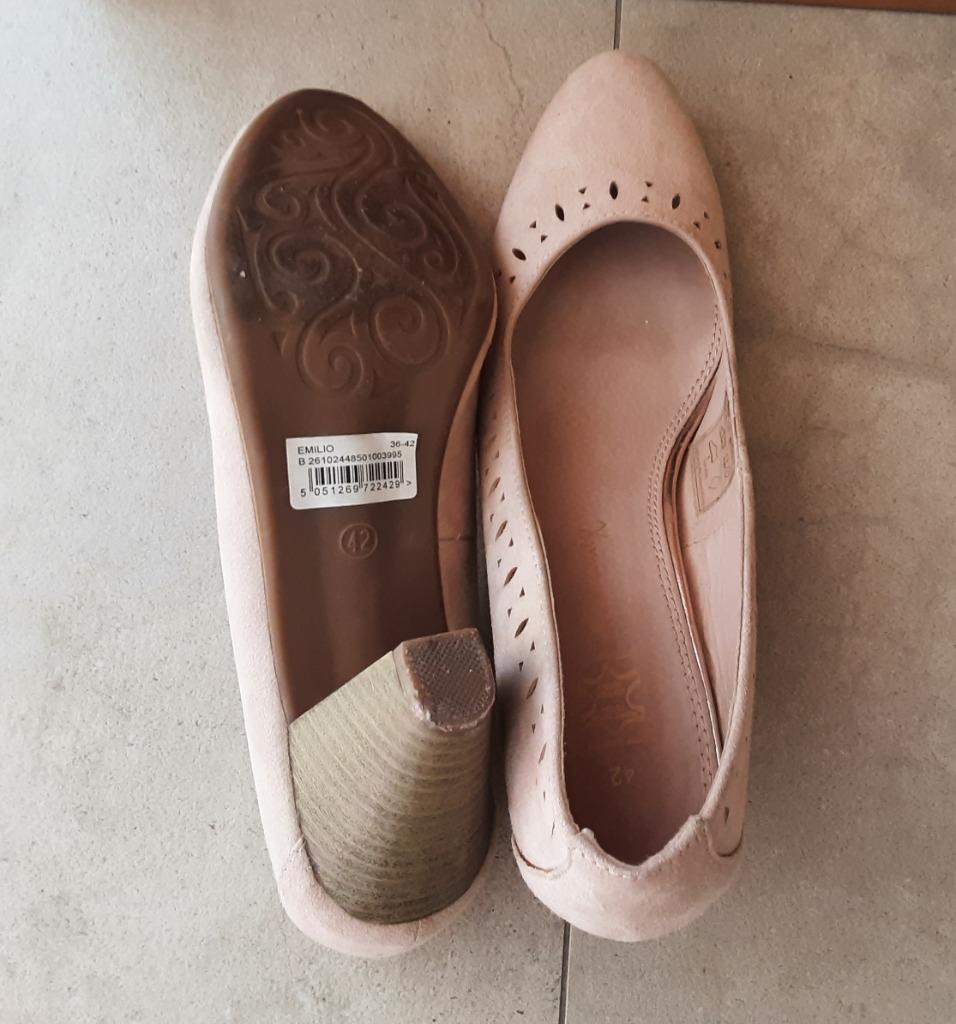 Zo goed als Nieuw: Beige schoenen maat 42 *Emilio Luca X*, Emilio Luca X, Ophalen of Verzenden, Zo goed als nieuw, Instappers