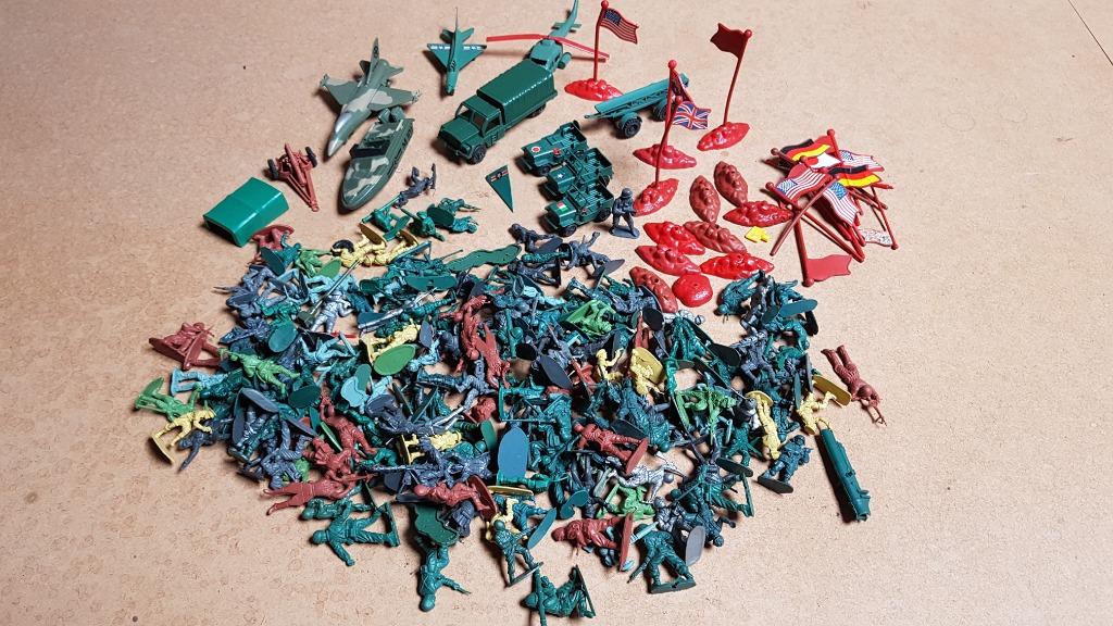 Gros lot de soldats en plastique, Enlèvement ou Envoi, Utilisé