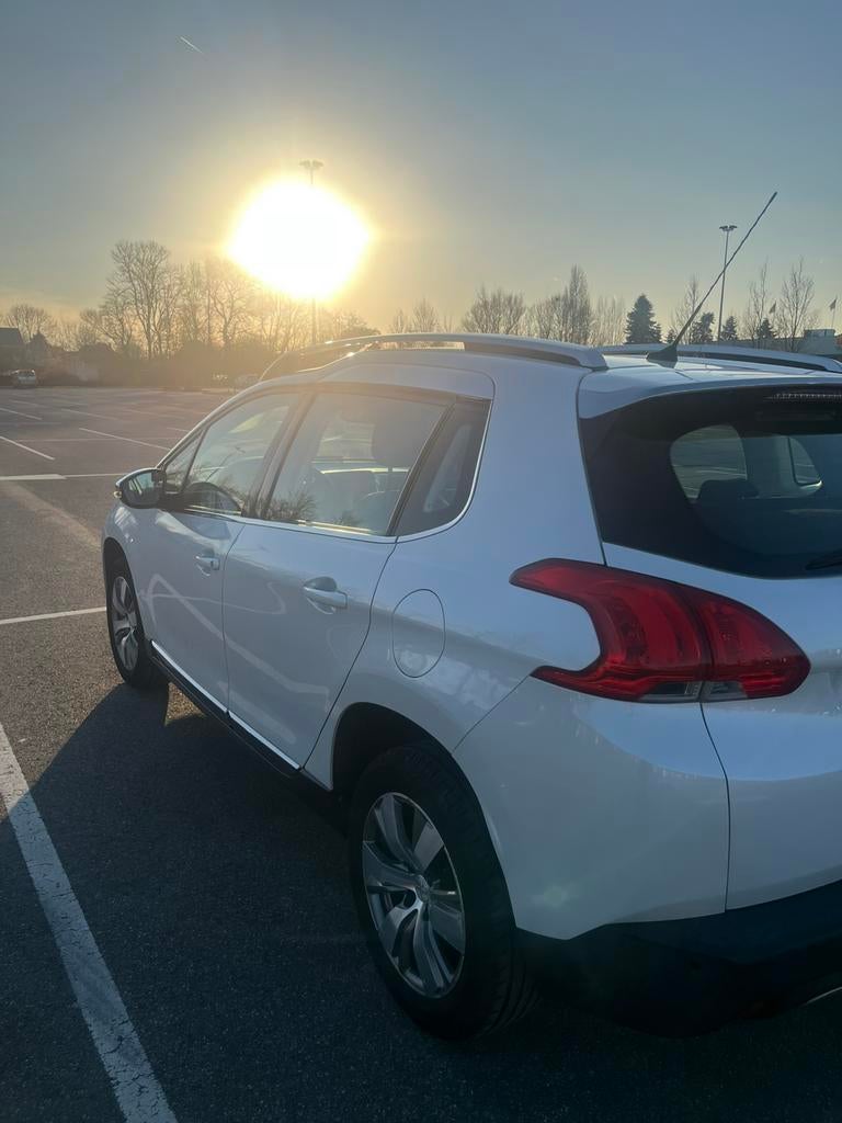 Peugeot 2008, Auto's, Voorwielaandrijving, Euro 5, Zwart, Wit