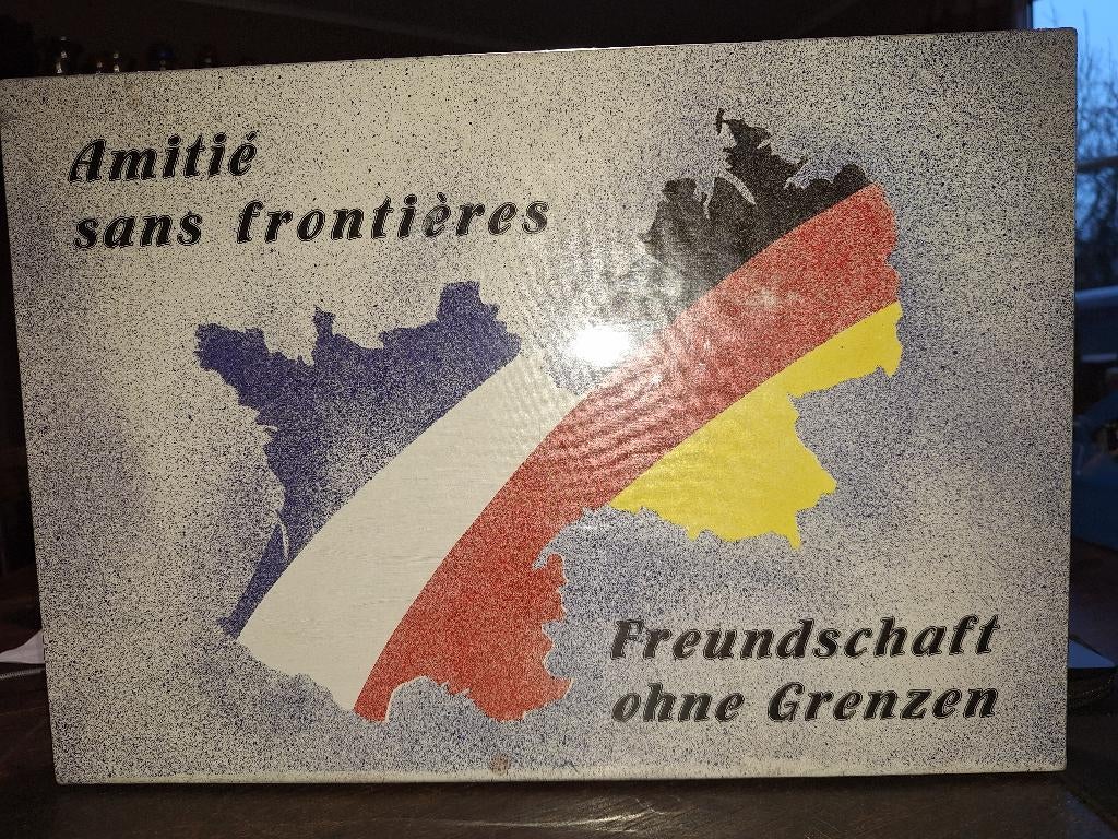 VRIENDSCHAP ZONDER GRENZEN FREUNDSCHAFT OHNE GRENZEN, Drie of vier spelers, Ophalen of Verzenden, Gebruikt, Autre