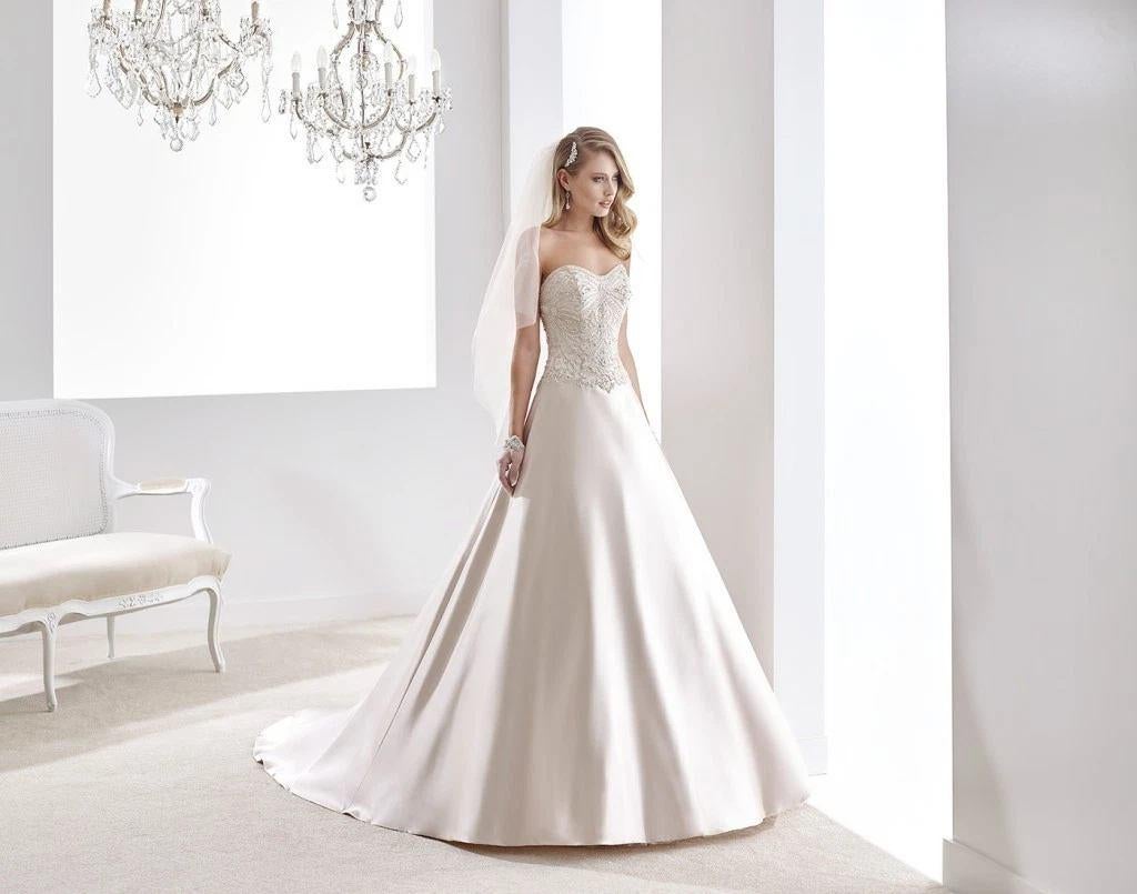 Wedding dress/trouwjurk/trouwkleed/Robe de mariée Jolies, Kleding | Dames, Ophalen of Verzenden, Zo goed als nieuw, Wit, Trouwjurk