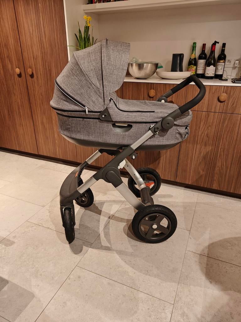 Stokke kinderwagen in zeer goede staat, Kinderen en Baby's, Ophalen, Zo goed als nieuw, Kinderwagen, Met reiswieg