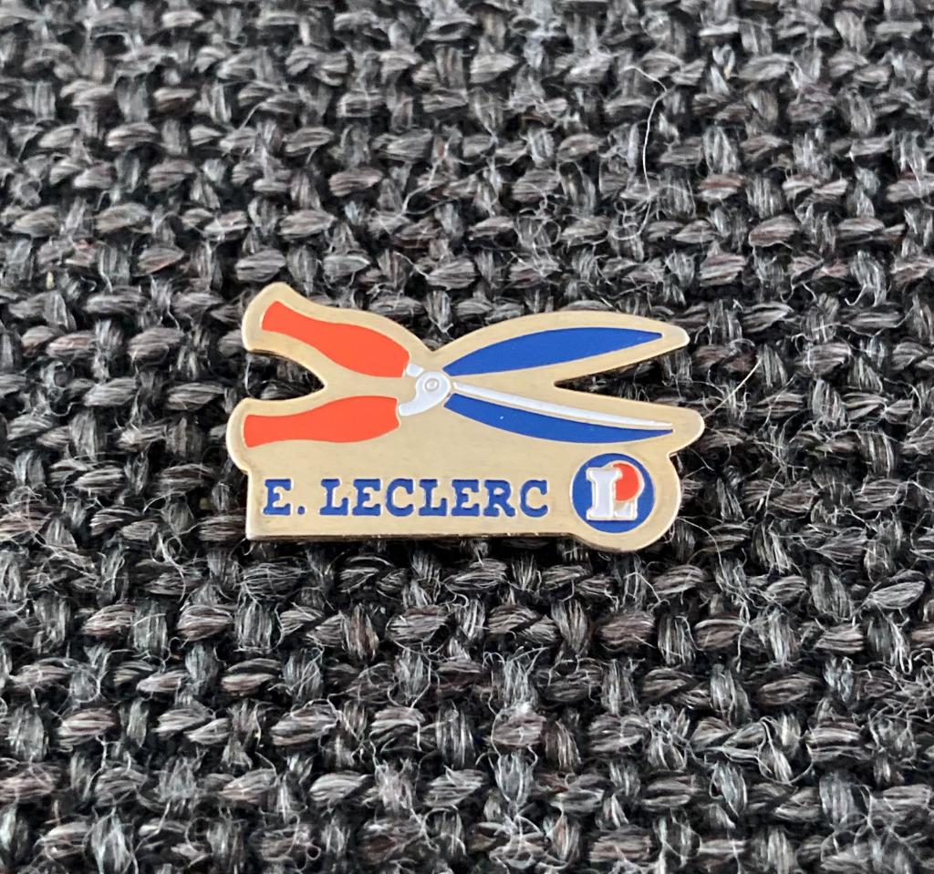 PIN - E. LECLERC, Collections, Envoi, Utilisé, Autres sujets/thèmes, Insigne ou Pin's