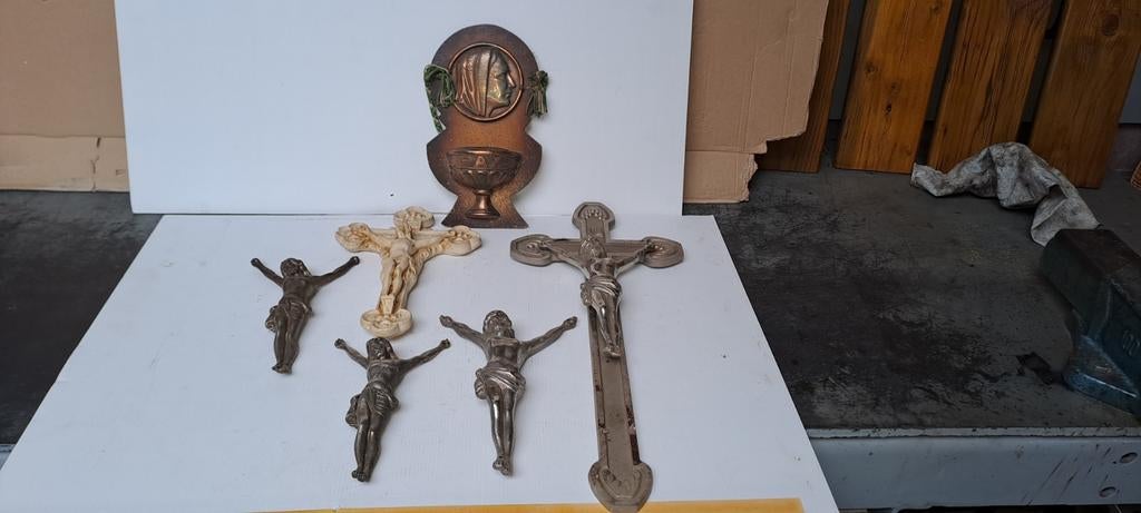 Kruisbeelden Jezus, Antiek en Kunst, Ophalen of Verzenden