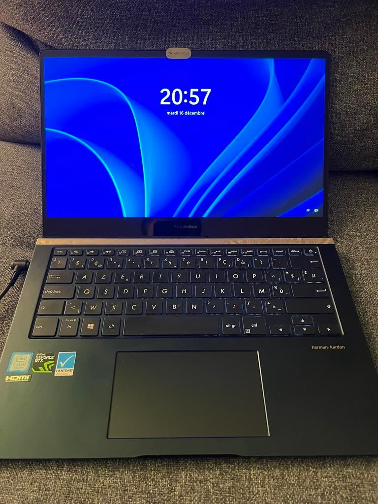 Azus zenbook, Computers en Software, Windows Laptops, Ophalen, Met videokaart, 13 inch, Zo goed als nieuw