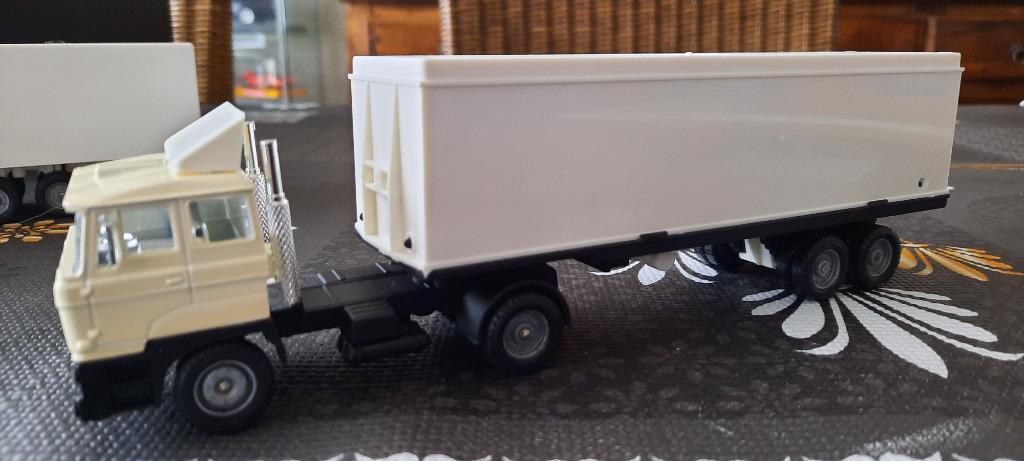 Solido DAF 2800 Turbo + trailer 2 asser 1/60, Ophalen of Verzenden, Zo goed als nieuw, Bus of Vrachtwagen