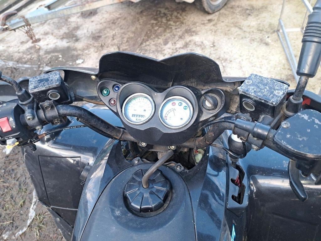 Quad sym 200cc, Motos, Enlèvement