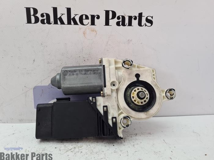Moteur de vitre portière d'un Volkswagen Bora, -, Volkswagen, -, 3 mois de garantie