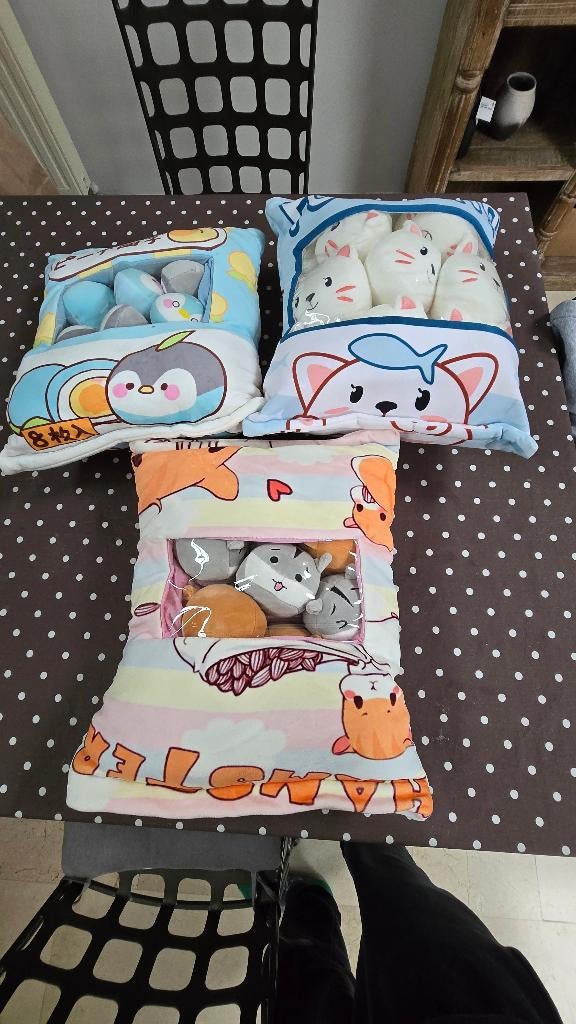 3 coussins kawaii contenant de petites peluches, Enlèvement, Comme neuf, Autres types