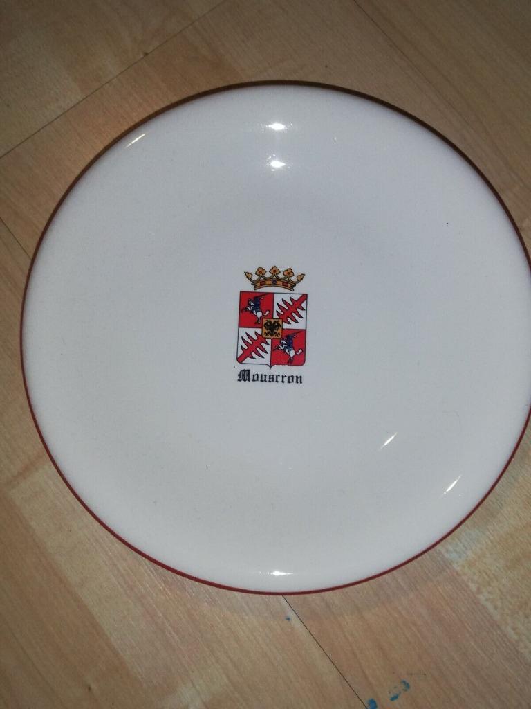 décoration assiette blason MOUSCRON Primus Italy / rare, Antiquités & Art, Enlèvement ou Envoi