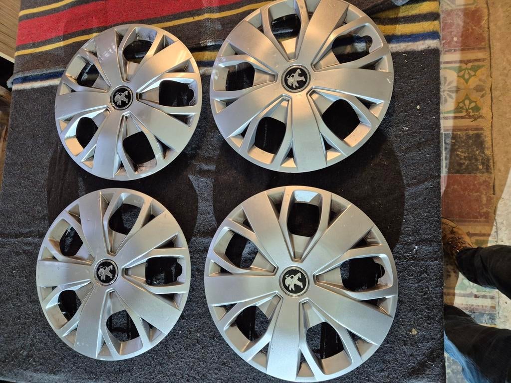 4 couvre-roues Peugeot Boxer 16 pouces, Autos : Divers, Enjoliveurs, Enlèvement, Comme neuf