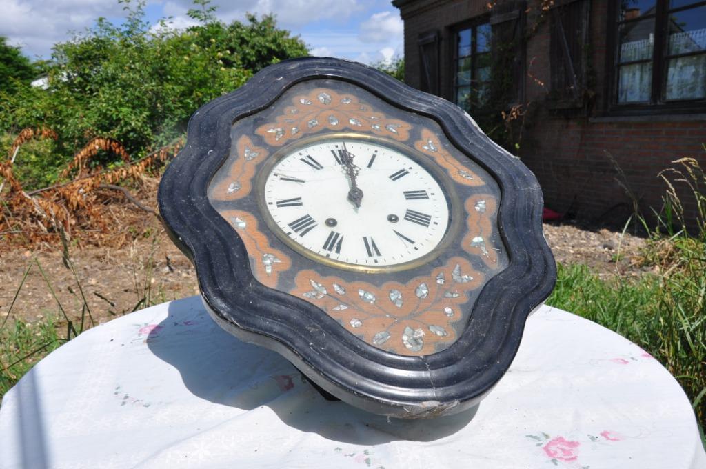 §  horloge oeil de boeuf pour pieces ou a restaurer (2), Ophalen
