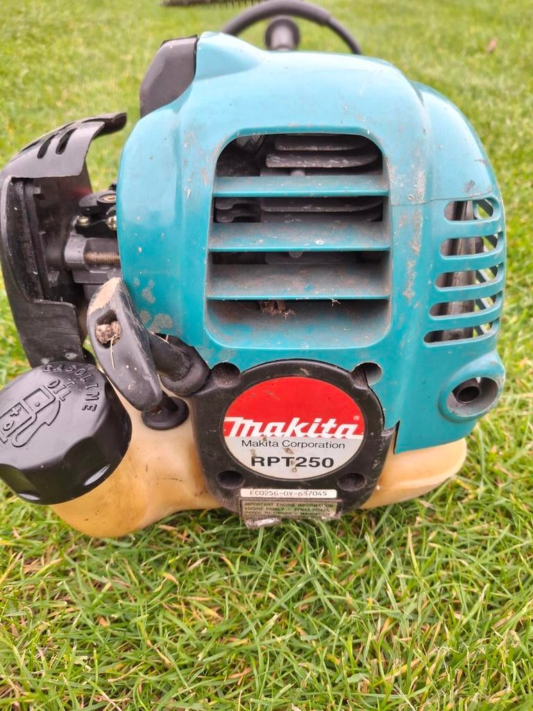 Heggenschaar op stok Makita RPT250, Tuin en Terras, Ophalen, Gebruikt, Benzine, Makkita