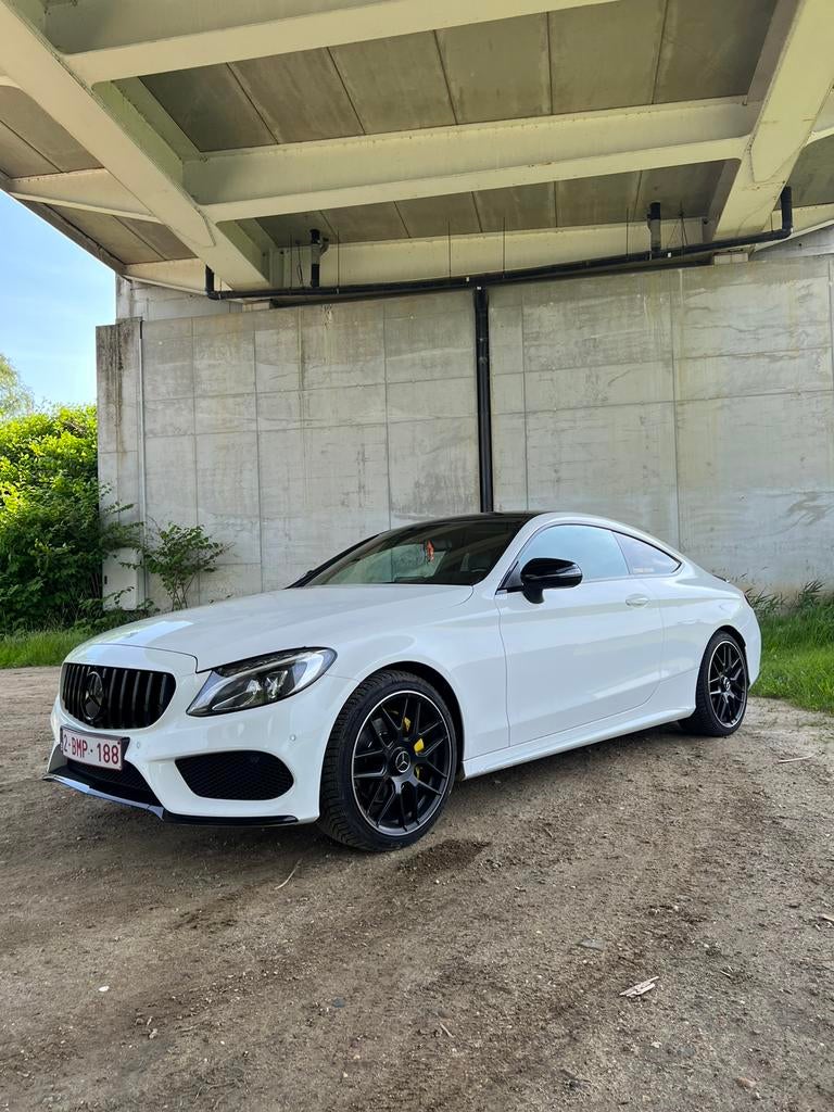 Mercedes C200 Coupé 2017 | Pano | Camera | 126.000km, Auto's, Automaat, 4 zetels, Achterwielaandrijving, Wit