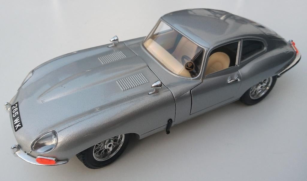 Jaguar, Porsche, Lotus, 1/18, nieuwstaat, Ophalen of Verzenden, Nieuw, Auto, Overige merken