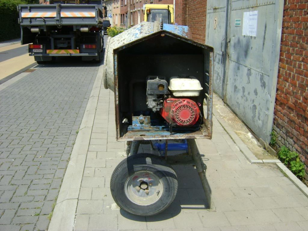 betonmolen(s) PLEVAM benzine HONDA 240 liter OF 230V elektr., Ophalen