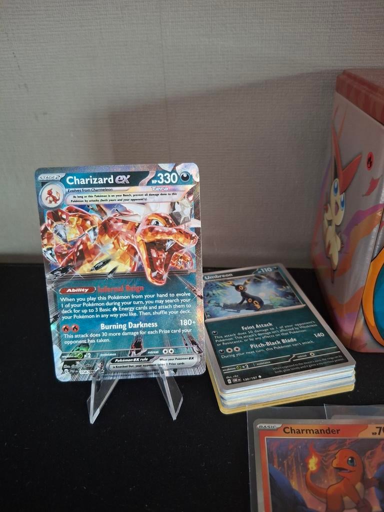 Leuke charizard set, Ophalen of Verzenden, Zo goed als nieuw