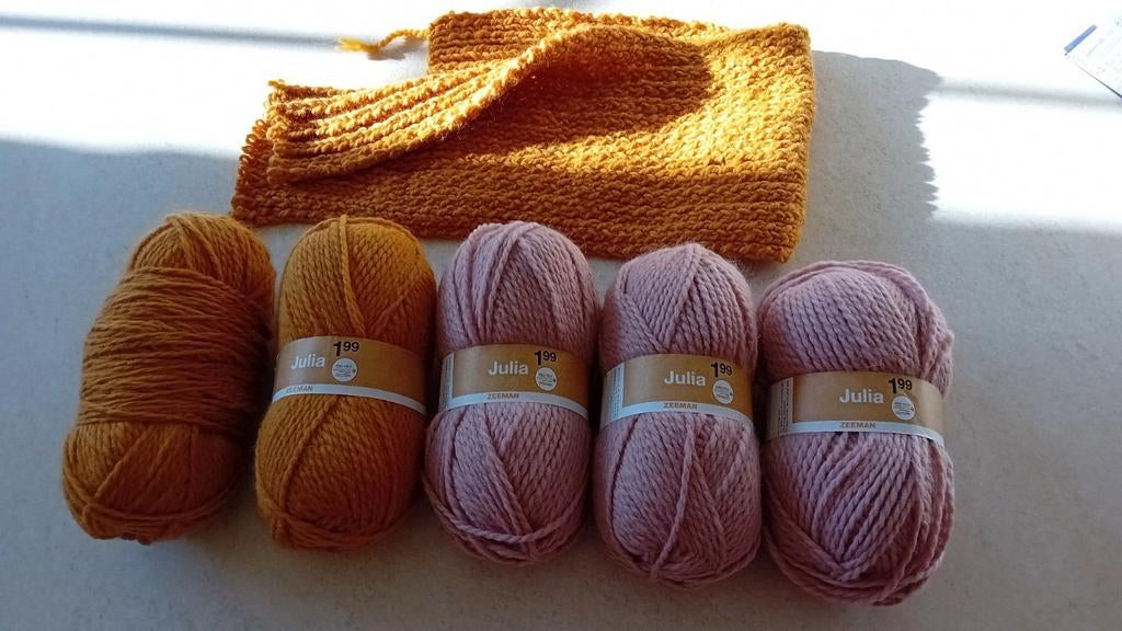 Pelotes de laine rose ou Curcuma, Enlèvement ou Envoi, Neuf, Tricot, Laine ou Fils