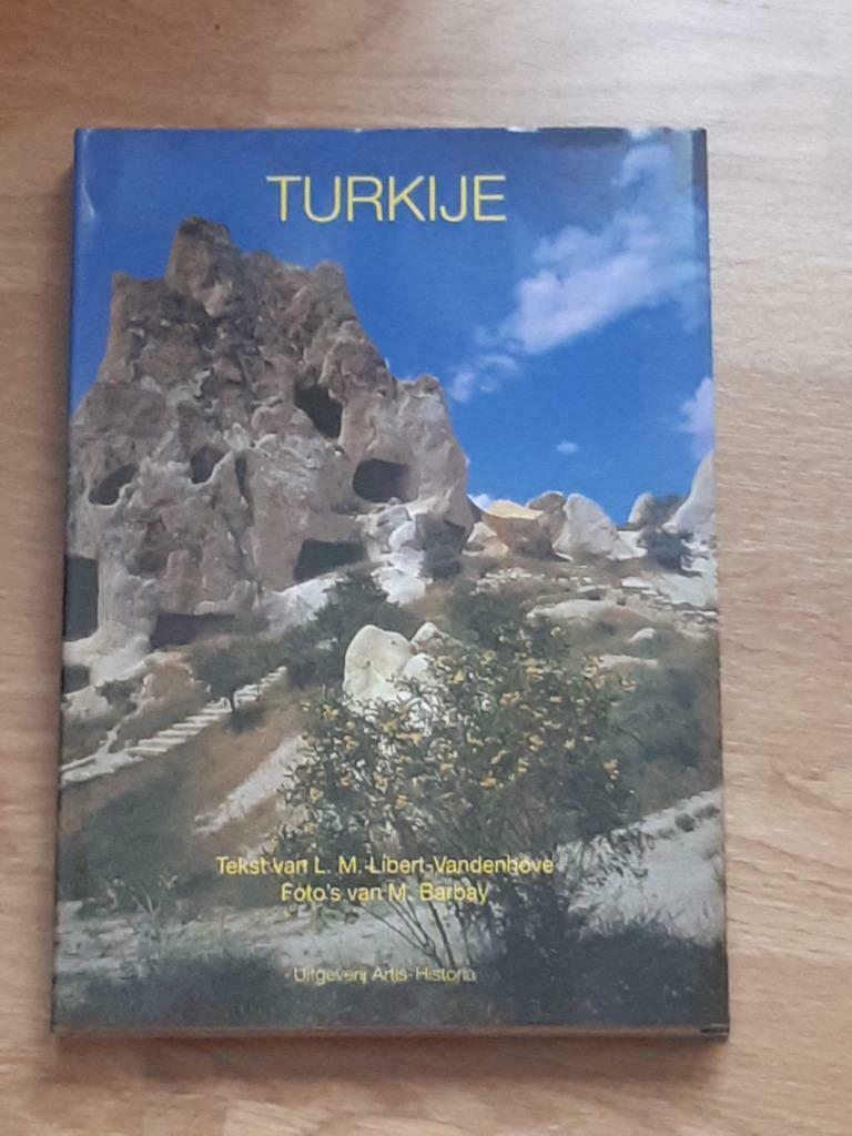 boek "Turkije"-met ingeplakte foto's-Artis Historia-128 blz, Livres, Guides touristiques, Neuf, Guide ou Livre de voyage, Enlèvement