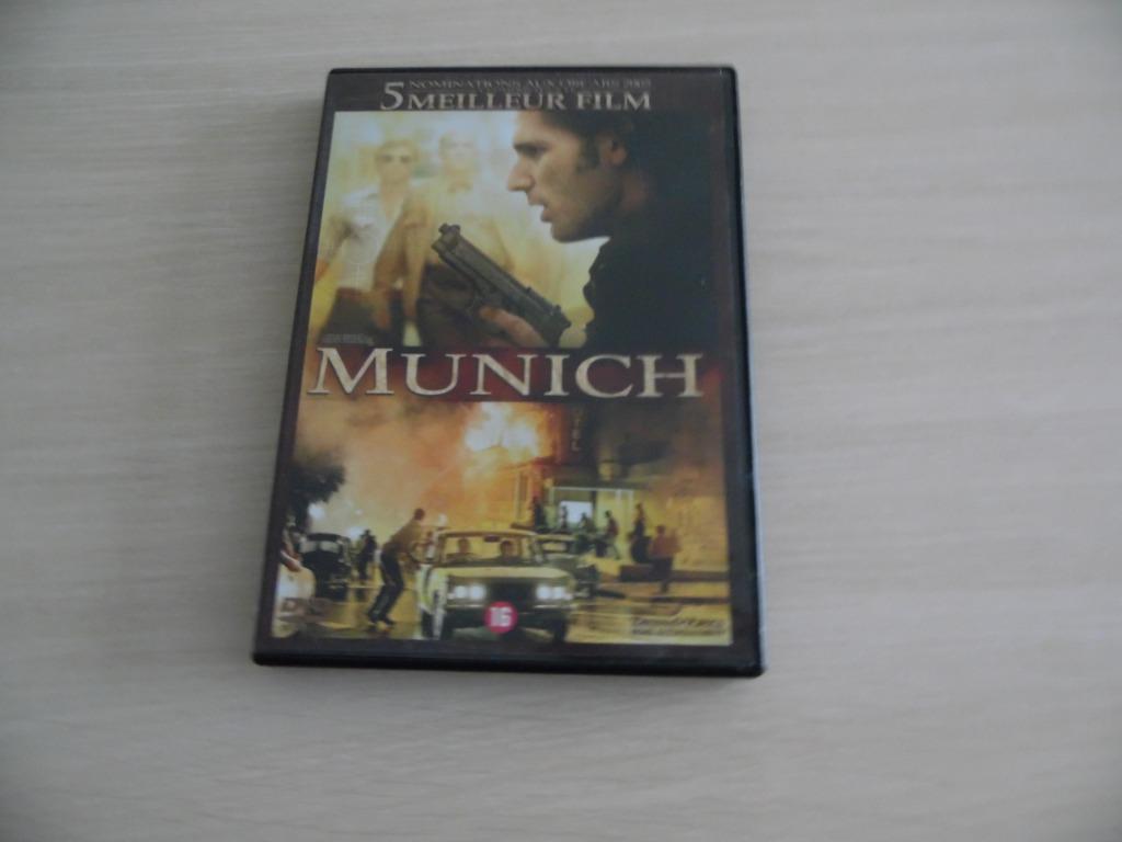 MÜNCHEN, Vanaf 16 jaar, Ophalen of Verzenden, Zo goed als nieuw, Actiethriller