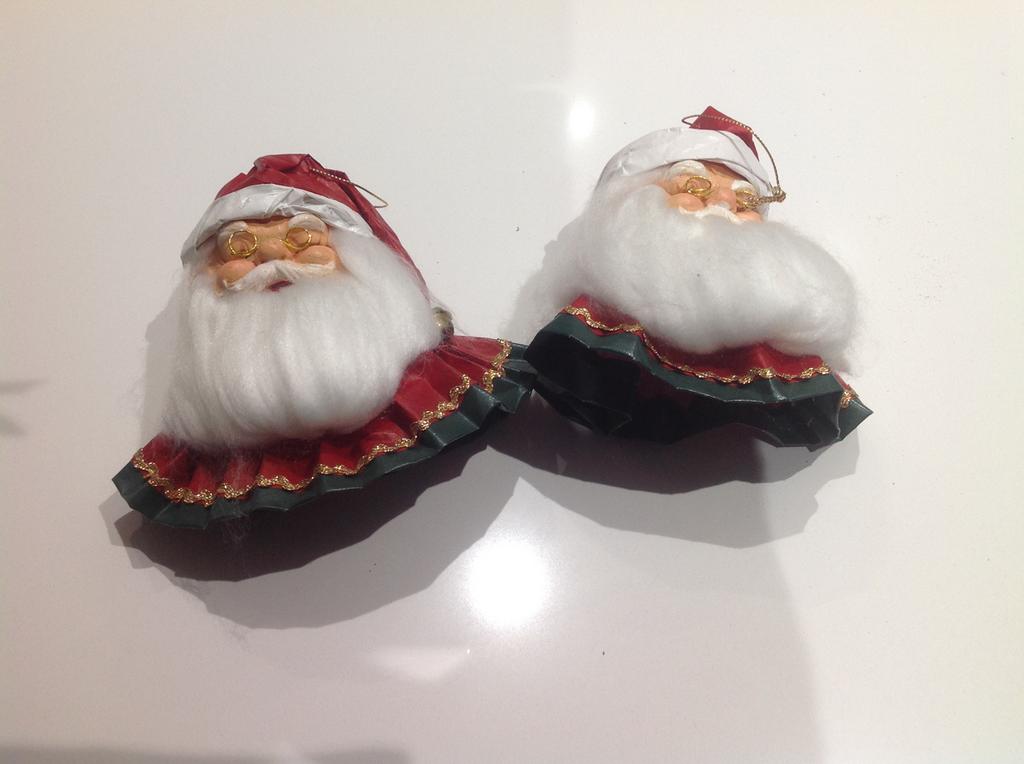 2 kerstmannen boomhangers, Ophalen of Verzenden, Zo goed als nieuw