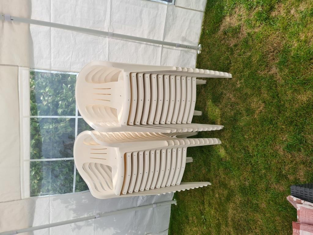 12 tuinstoelen aan 6€ stuk., Ophalen, Zo goed als nieuw
