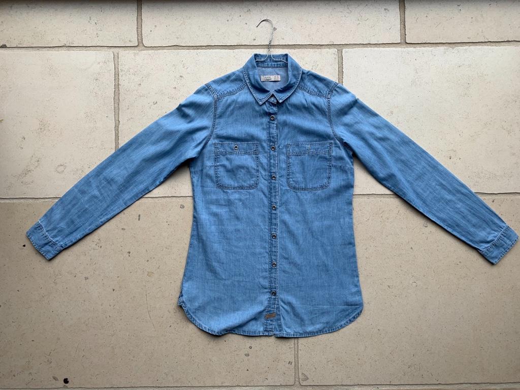 Lichtblauw gecentreerd dames jeanshemd, maat: small, Ophalen of Verzenden, Zo goed als nieuw, Blauw