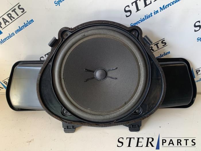 Subwoofer van een Mercedes S-Klasse, Auto-onderdelen, Ophalen of Verzenden, 3 maanden garantie, Gebruikt, Mercedes-Benz