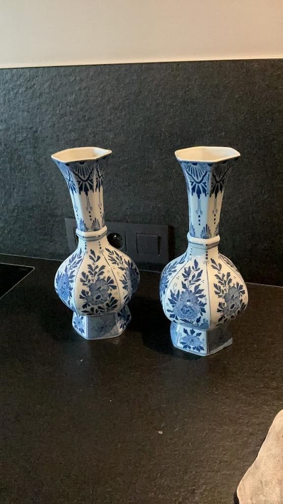 2 blauw witte Delftse vazen, Antiek en Kunst, Ophalen of Verzenden