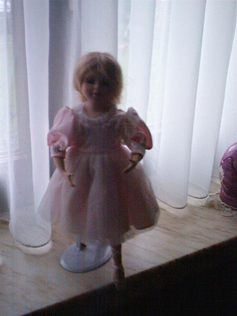 mooi oude poppen op staander ballerina, Enlèvement, Utilisé, Poupée