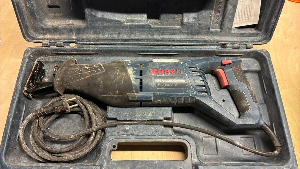 Recipro Bosch professional met zaagbladen, Doe-het-zelf en Bouw, Ophalen, Gebruikt, Reciprozaag