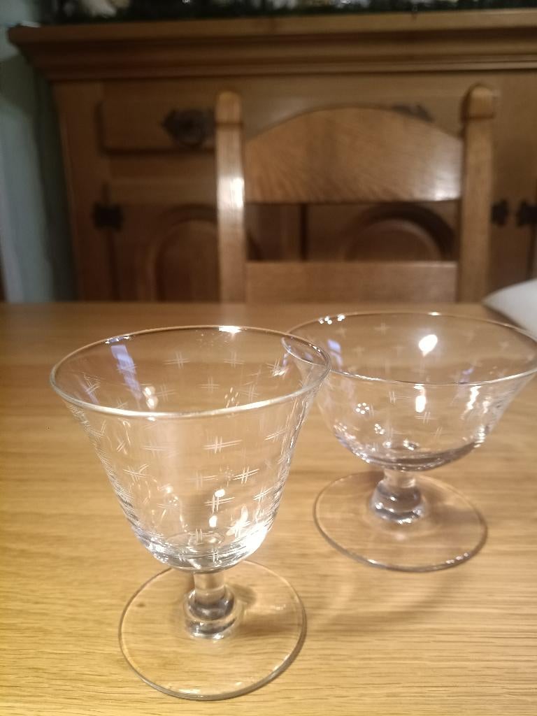 Service ancien de verres Années 40  Verre fin gravé, Enlèvement