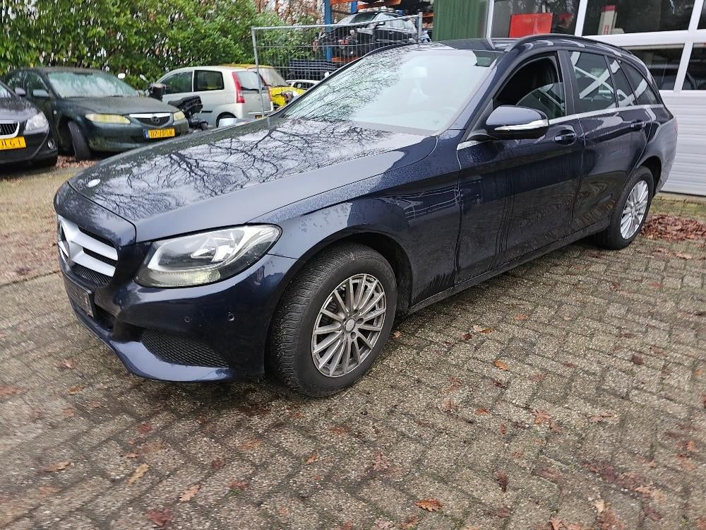 Mercedes C-klasse station S205 2015 Met motorschade!, Mercedes-Benz, Automatique, Enlèvement, 1598 cm³