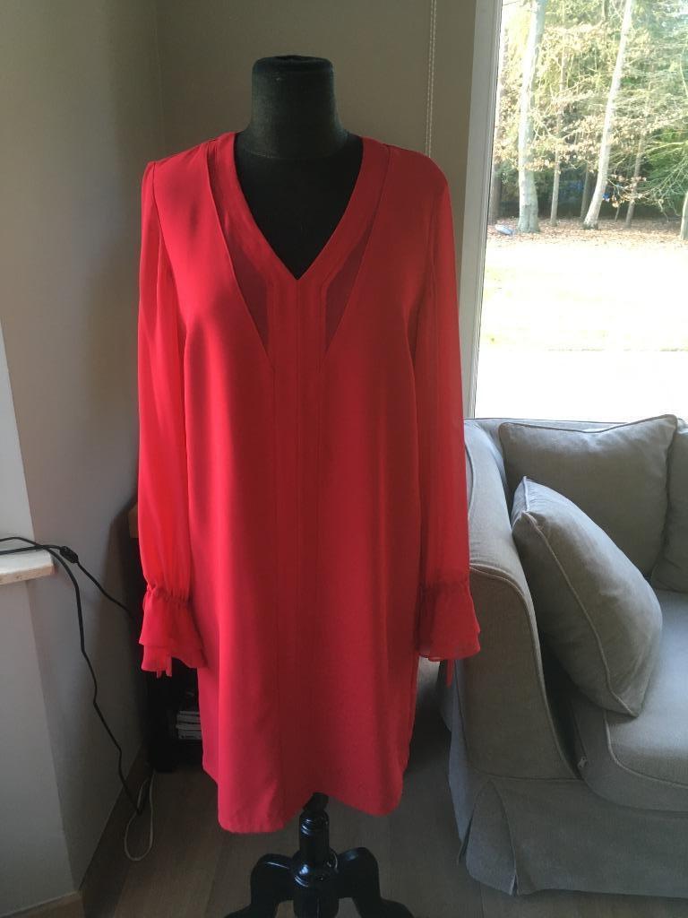 Twin Set rode feestelijke jurk - M (38), Kleding | Dames, Jurken, Zo goed als nieuw, Maat 38/40 (M), Rood, Knielengte, Ophalen of Verzenden