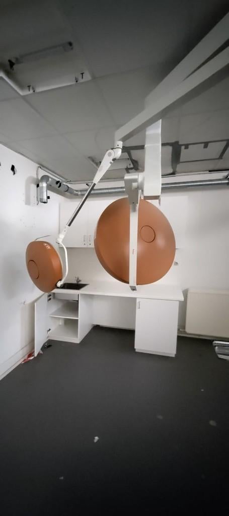Grote operatielampen afkomstig uit laboratorium, Huis en Inrichting, Ophalen, Gebruikt